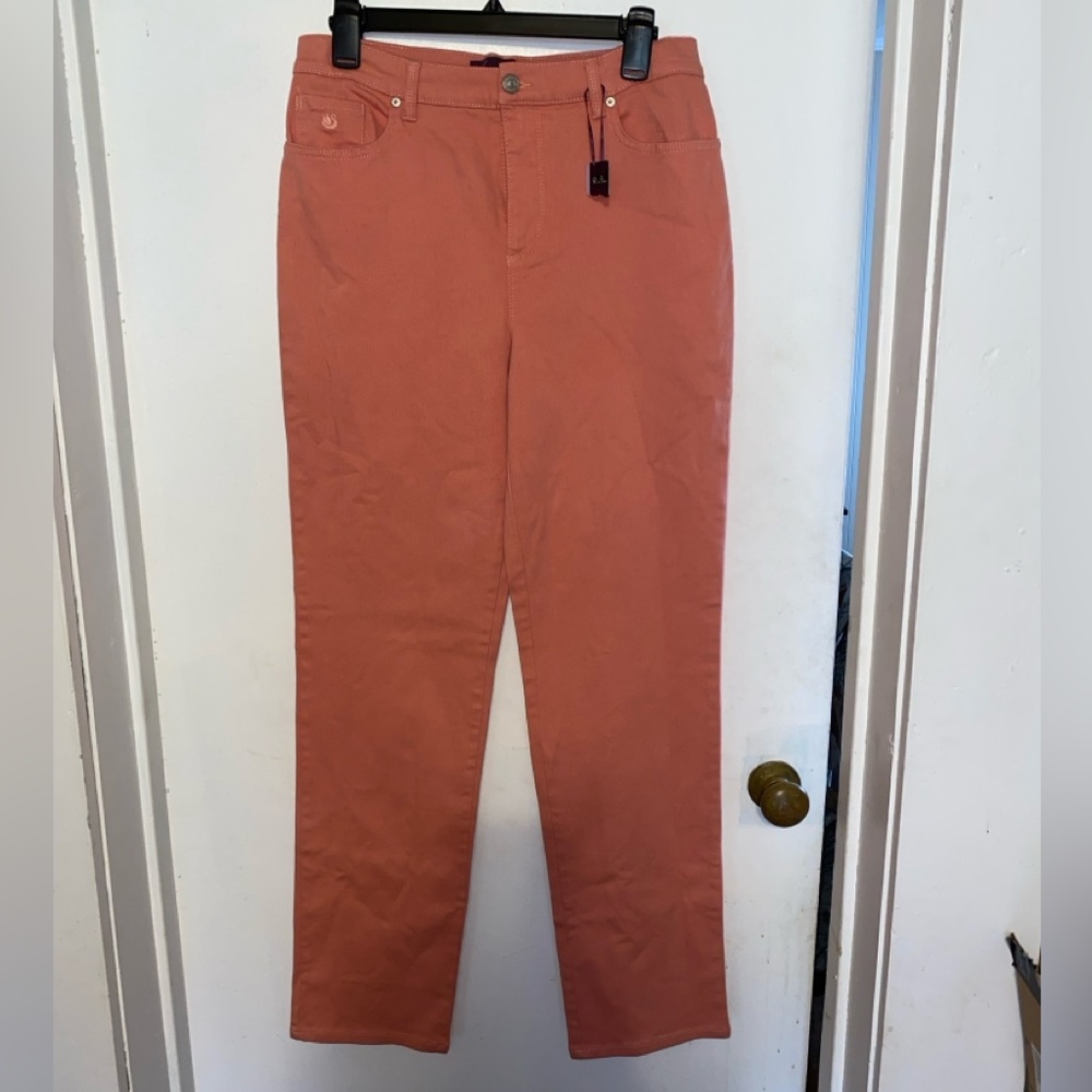 New with tags Gloria Vanderbilt Amanda Jeans Light Coral Pink Size 8 Petite READ